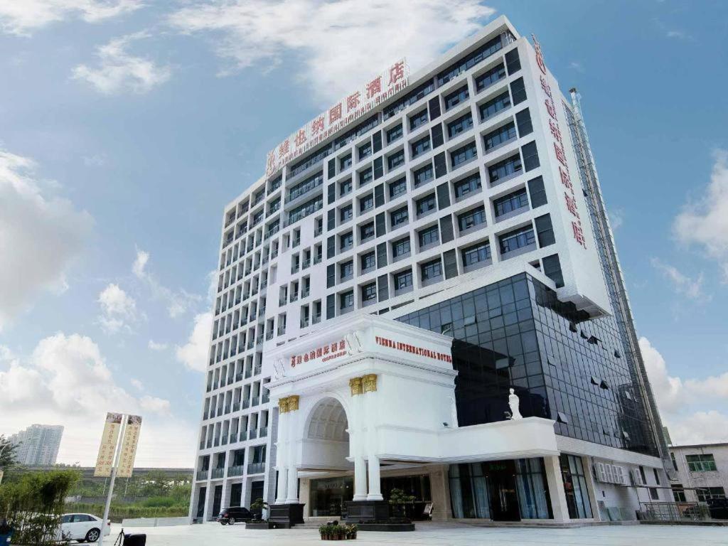 Vienna International Shenzhen Tianan Digital City Exterior photo
