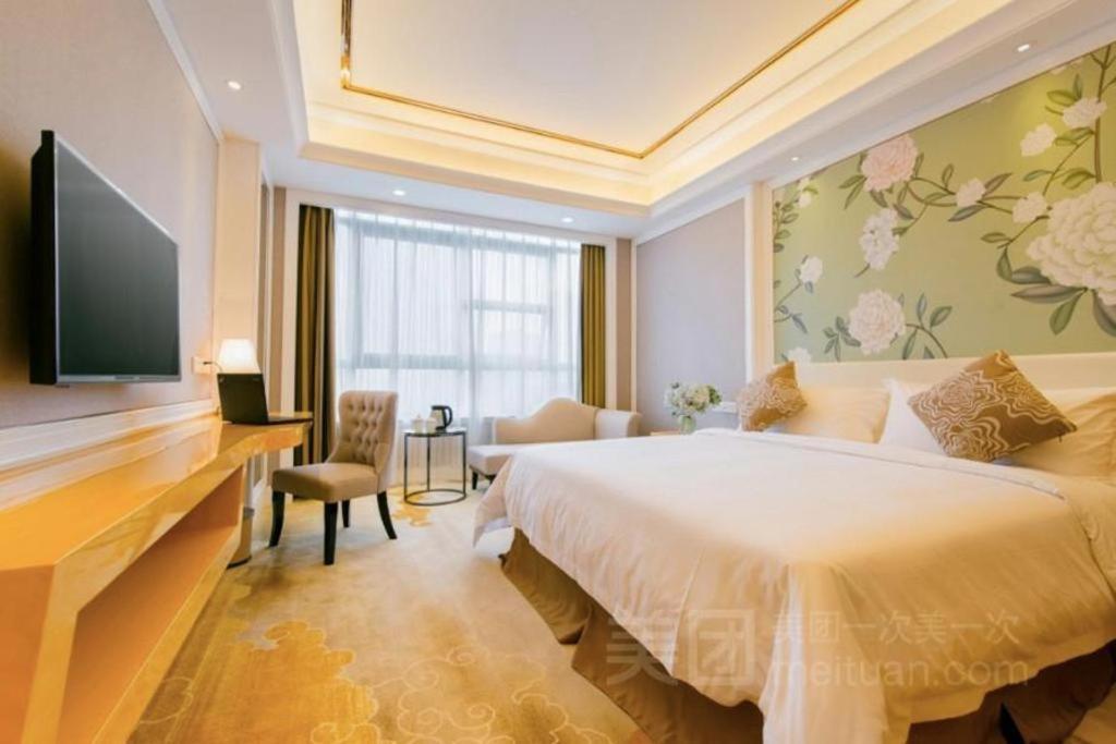 Vienna International Shenzhen Tianan Digital City Exterior photo