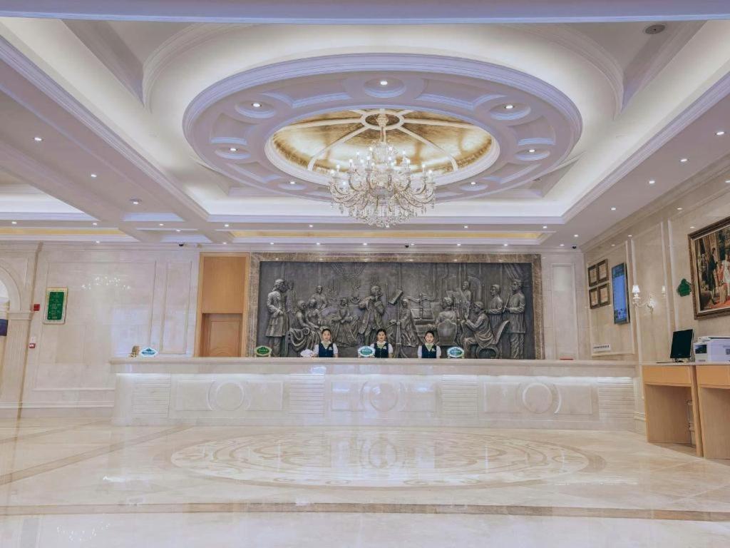 Vienna International Shenzhen Tianan Digital City Exterior photo